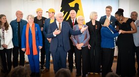 Gruppenfoto mit Bundespräsident