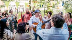 Menschen auf dem Tag der Nachbarschaft