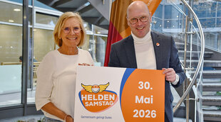 Jutta Klaus , Vorsitzende der Ehrenamtsagentur Cloppenburg und Neidhard Varnhorn, Bürgermeister der Stadt Cloppenburg