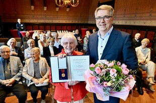 260423 Waltraud_Moehring_mit_OB_Krogmann_Foto_Stueber 260423 Waltraud_Moehring_mit_OB_Krogmann_Foto_Stueber