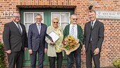 Bundesverdienstkreuz wird an Hinrika Groen überreicht